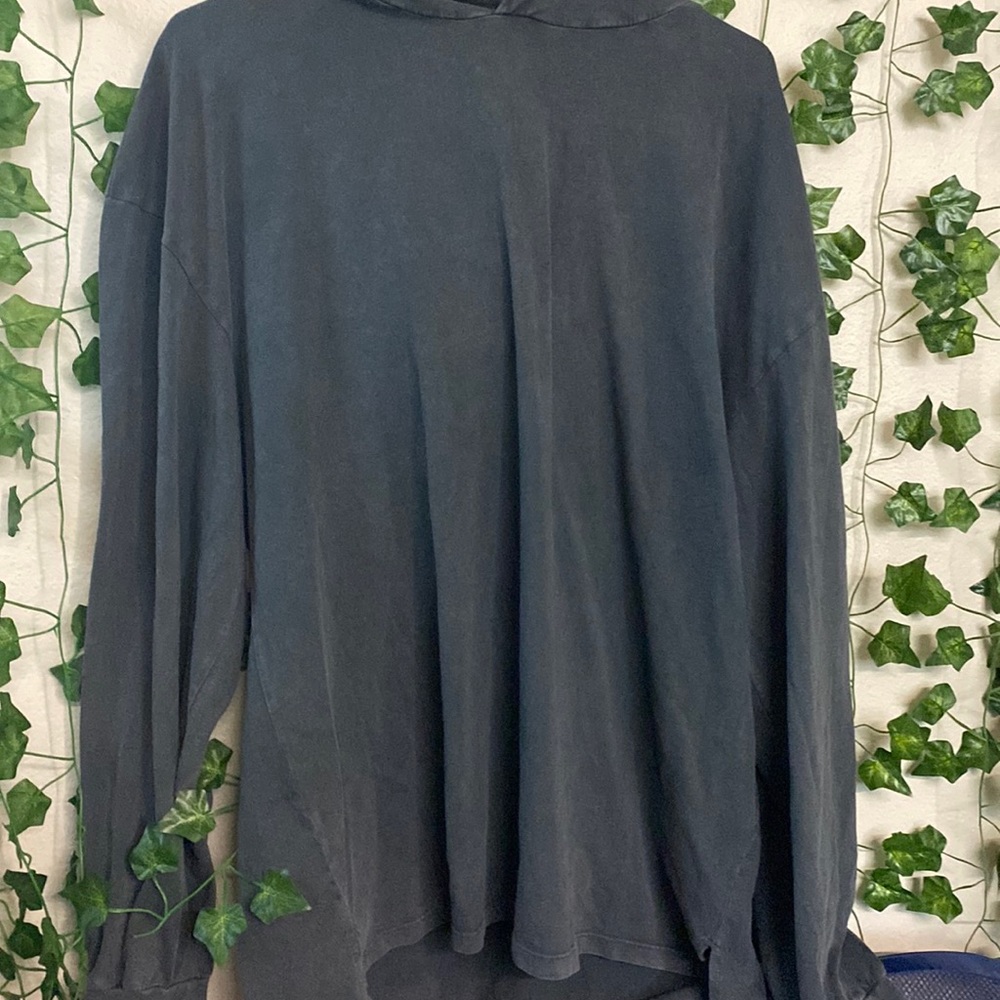 Smokey Gray Thin TOP SHOP hoodie with seam cuts.